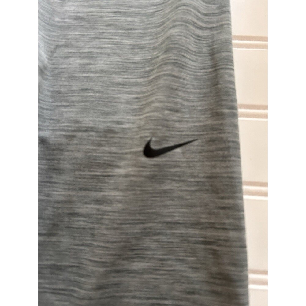 Nike Pro 365 Women's Mid-Rise Cropped Mesh-Panel LeggingsStyle Code: CZ9803-084M - Picture 2 of 9